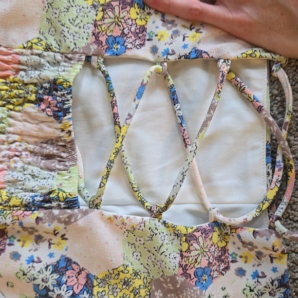 Floral crop top - Picture 3 of 4